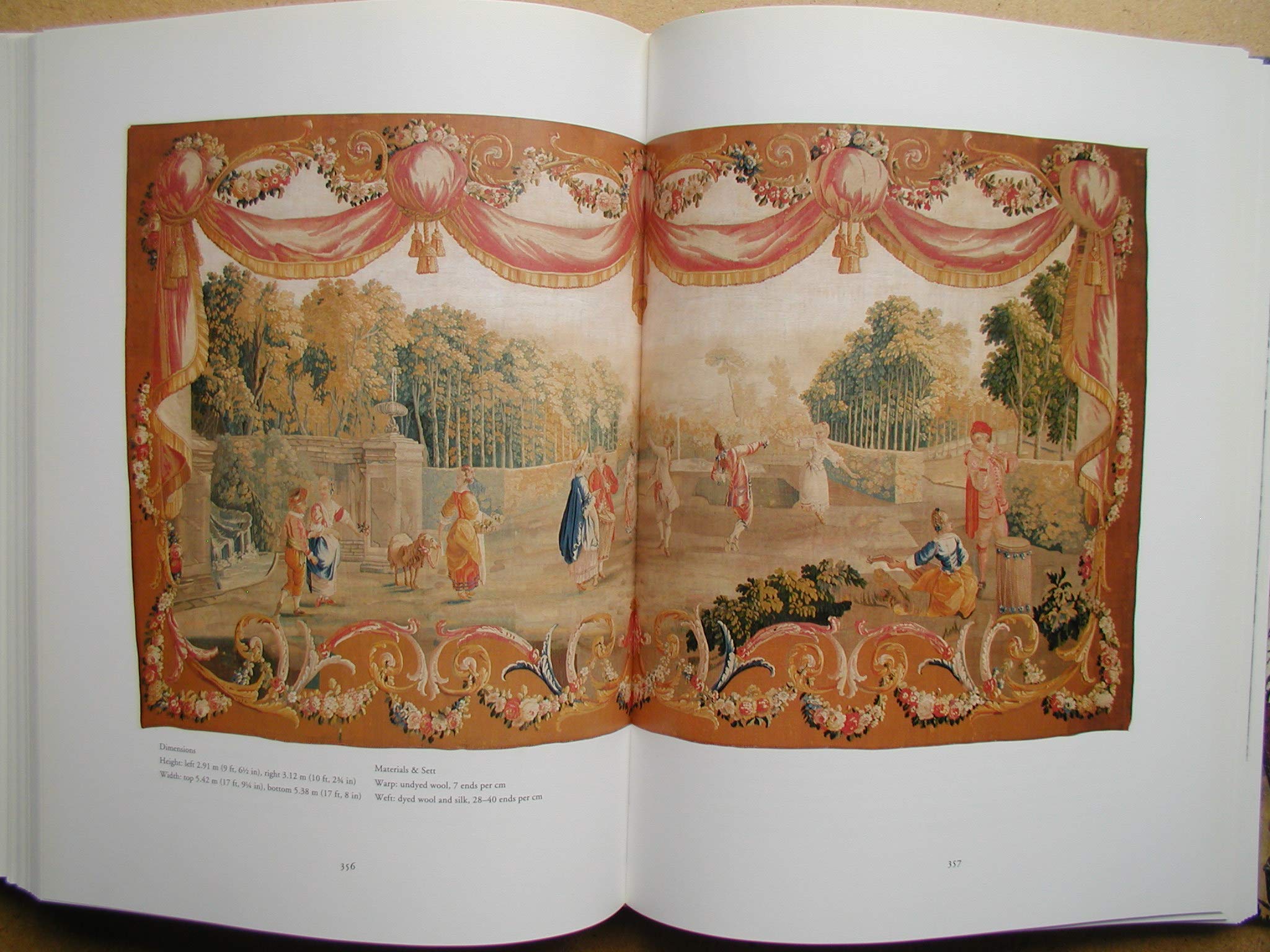 European Tapestry: In The Minneapolis Institute Of Arts,Used