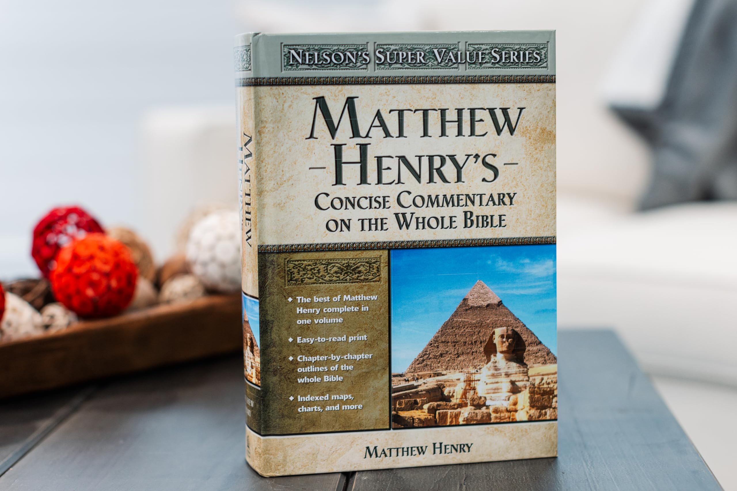 Matthew Henry'S Concise Commentary On The Whole Bible: His Classic Writings. His Study Outlines. Pure And Simplematthew Henry (S,Used