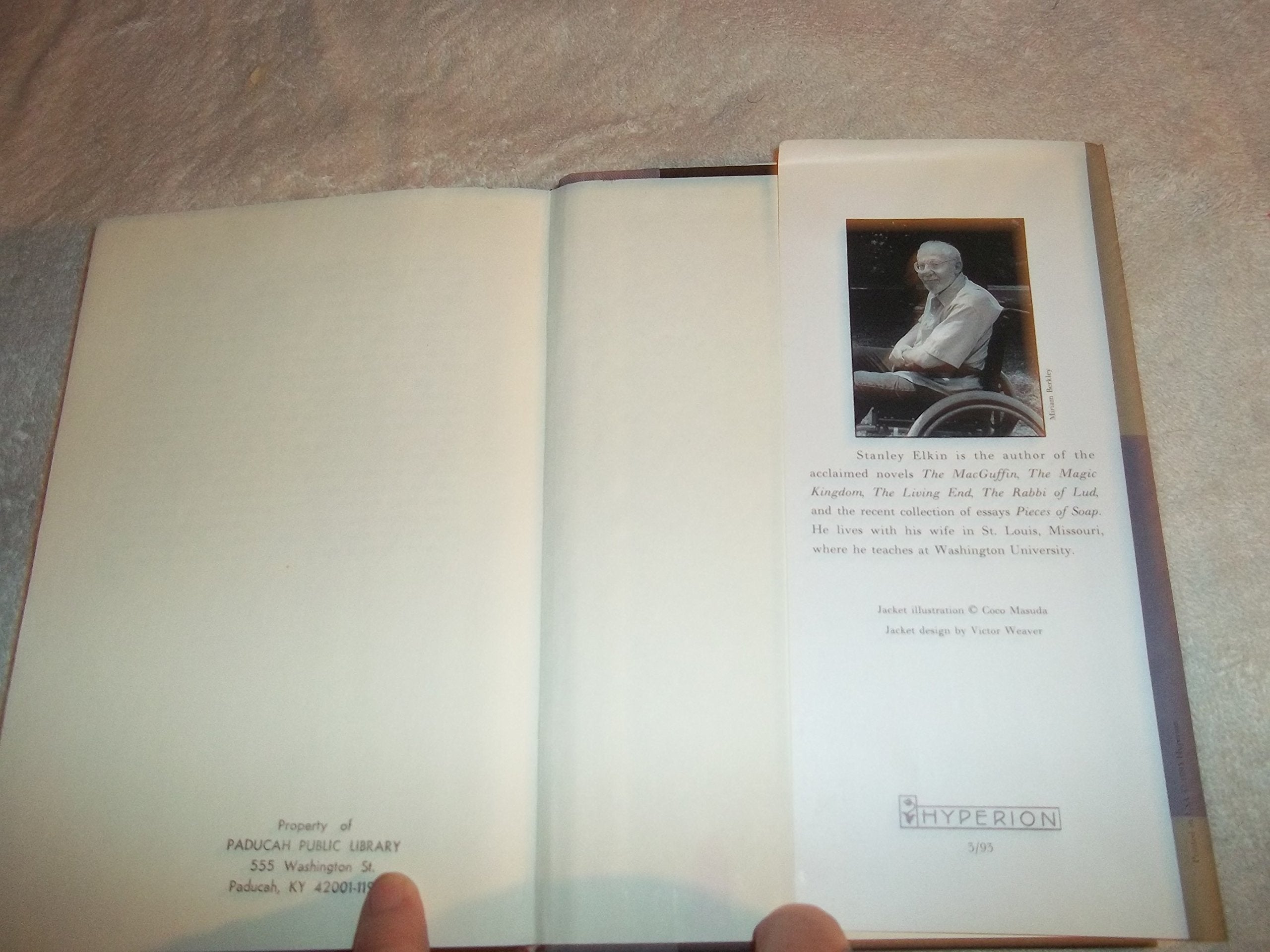Van Gogh's Room at Arles: Three Novellas,Used