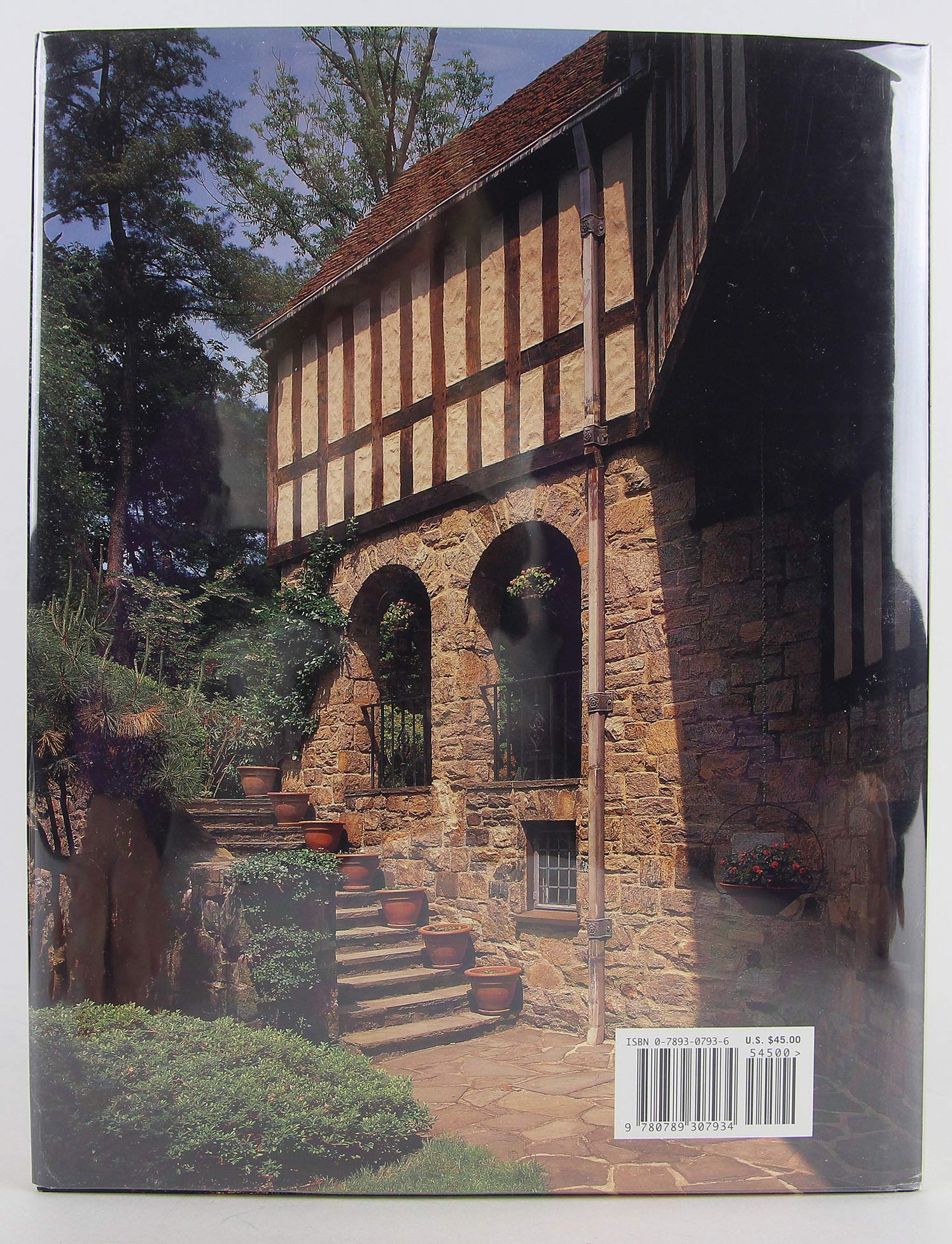Tudor Style: Tudor Revival Houses in America from 1890 to the Present,New