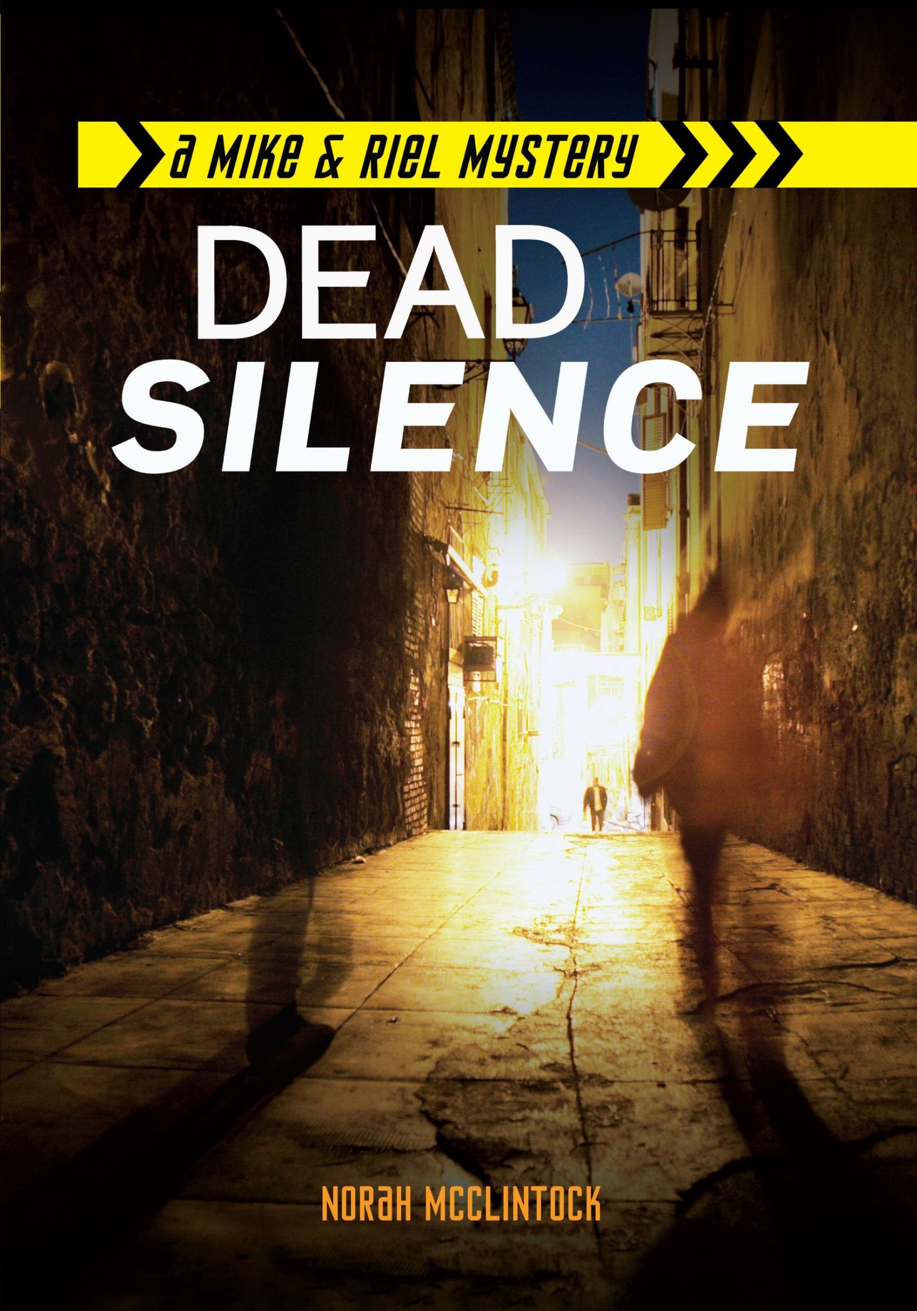 Dead Silence (Mike & Riel Mysteries),Used