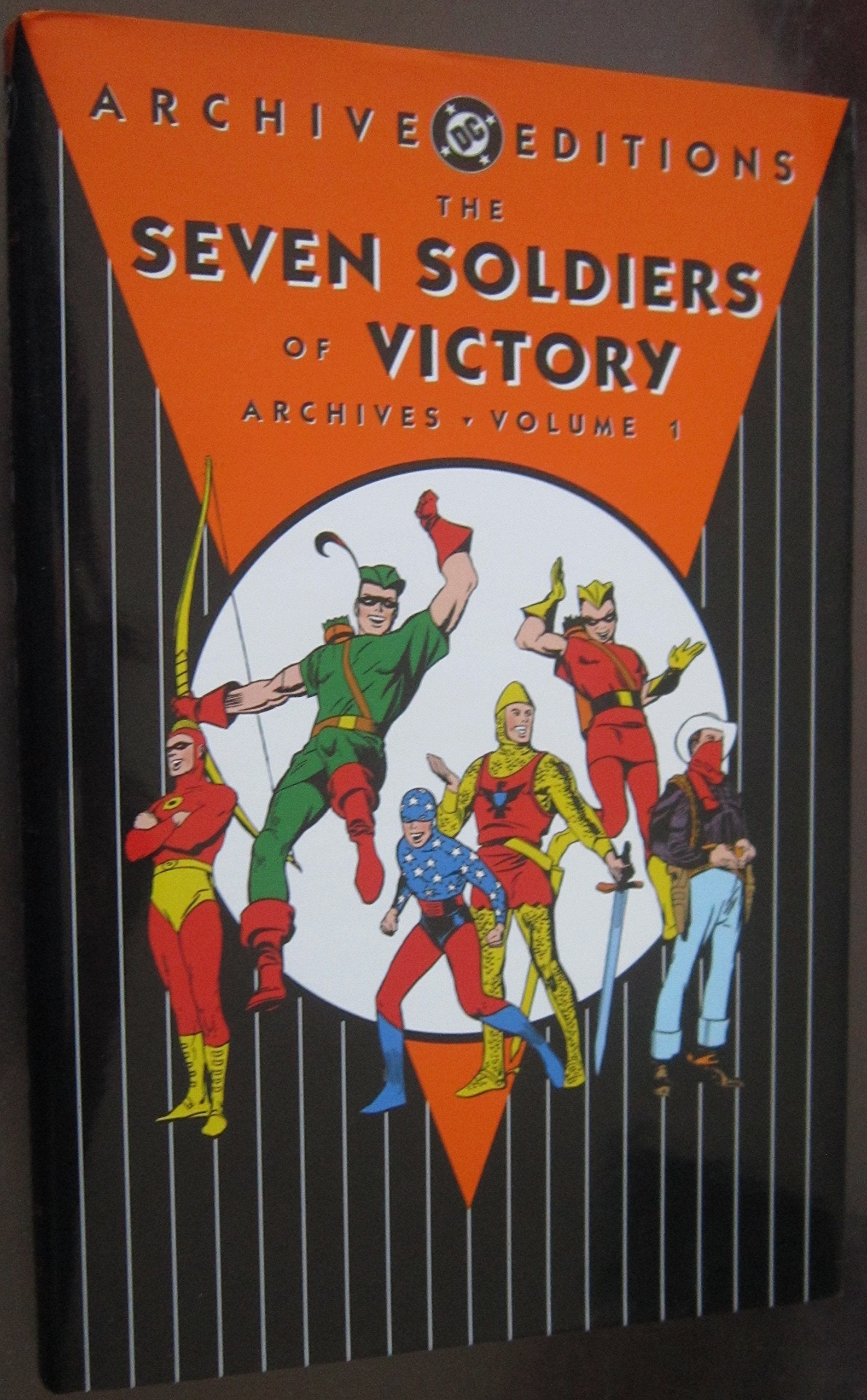 The Seven Soldiers of Victory Archives 1,Used