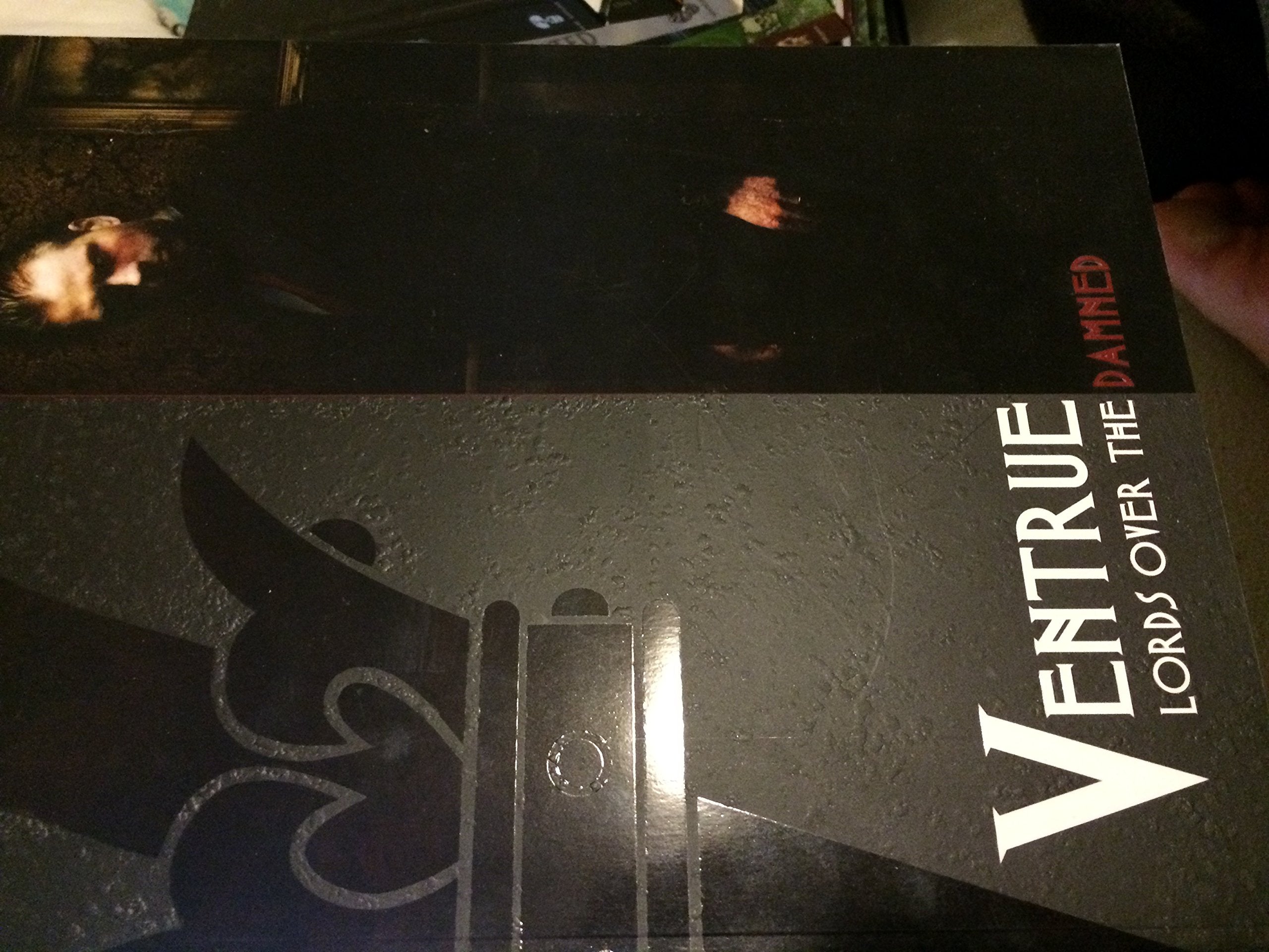 Ventrue: Lords Over the Damned (Vampire the Requiem),Used