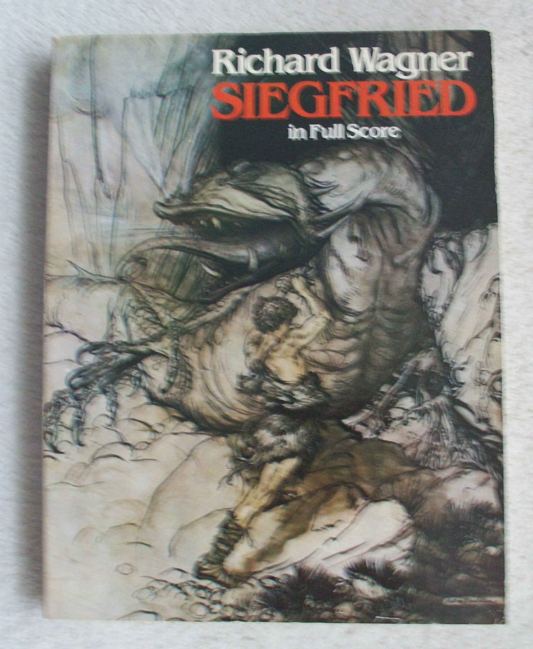 Siegfried In Full Score (Dover Opera Scores)