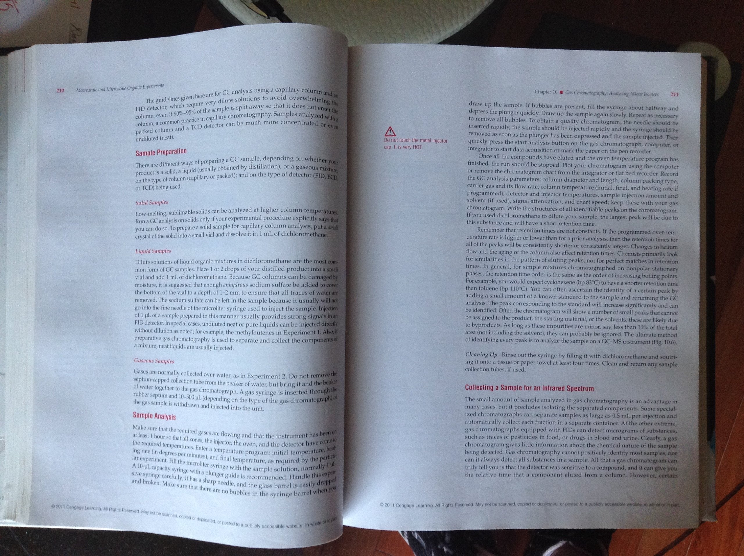 Macroscale and Microscale Organic Experiments (Available Titles CourseMate),Used