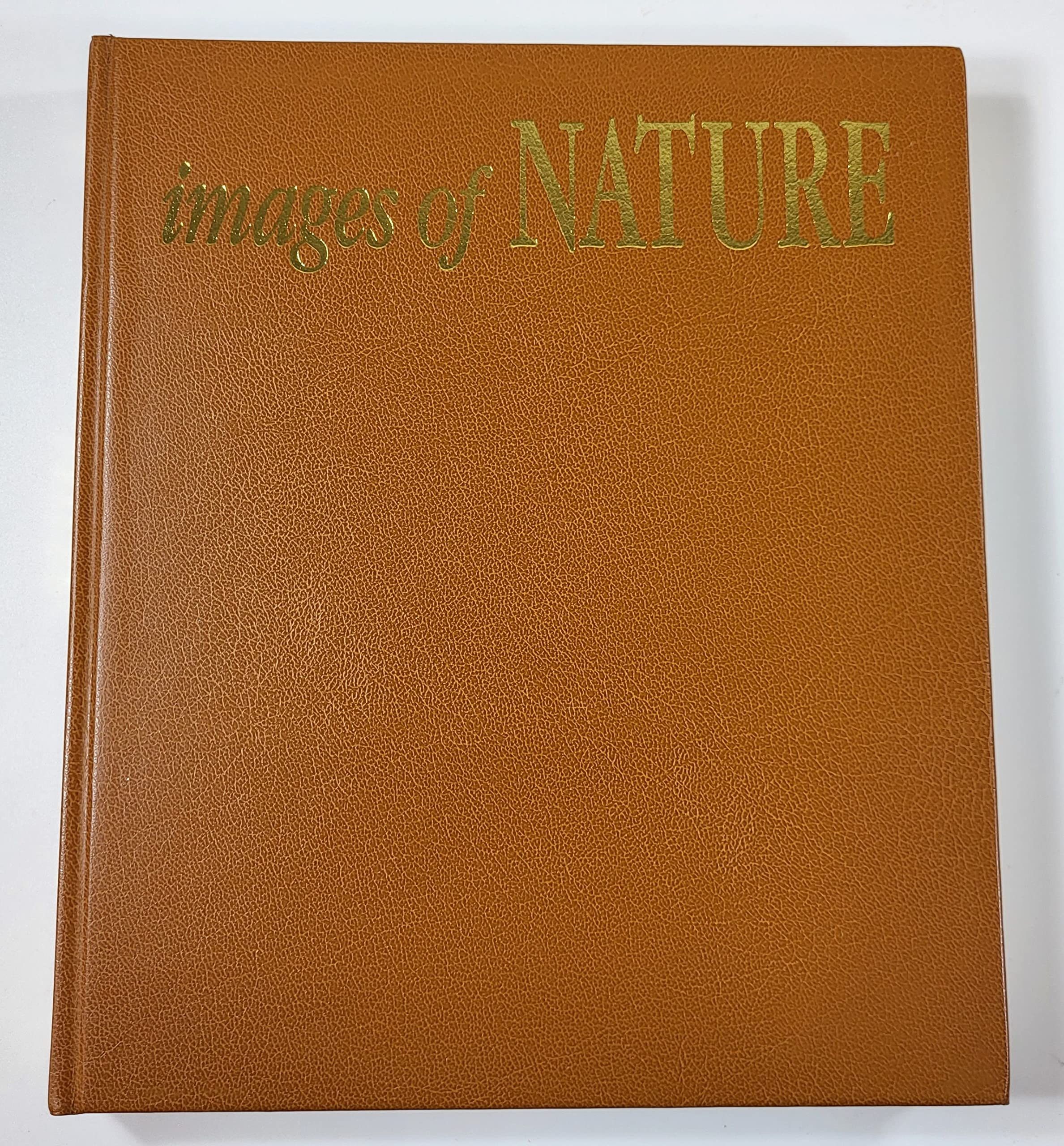 Images of Nature: The Photographs of Thomas D. Mangelsen,Used