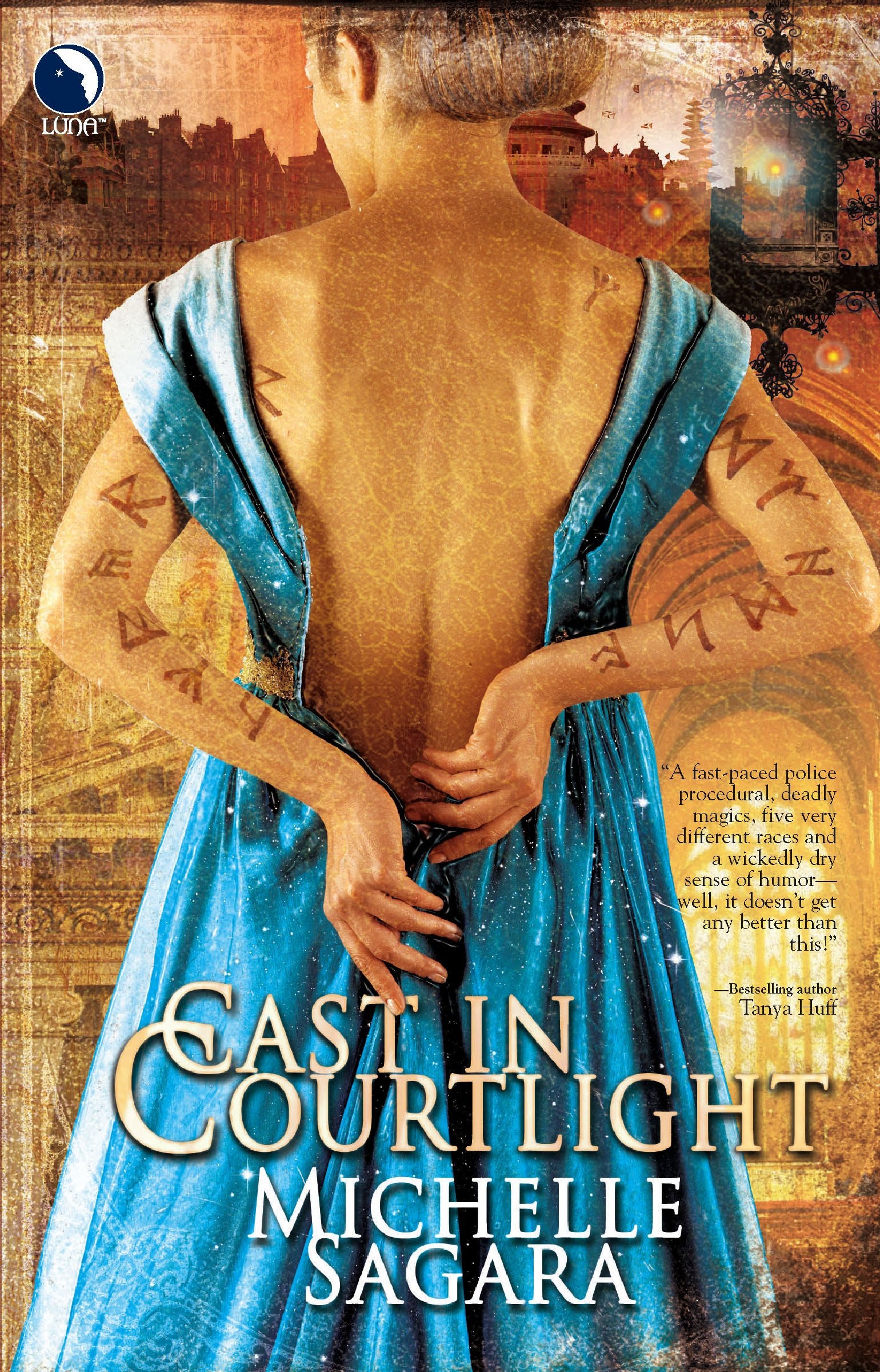 Cast in Courtlight (Chronicles of Elantra, Book 2),Used