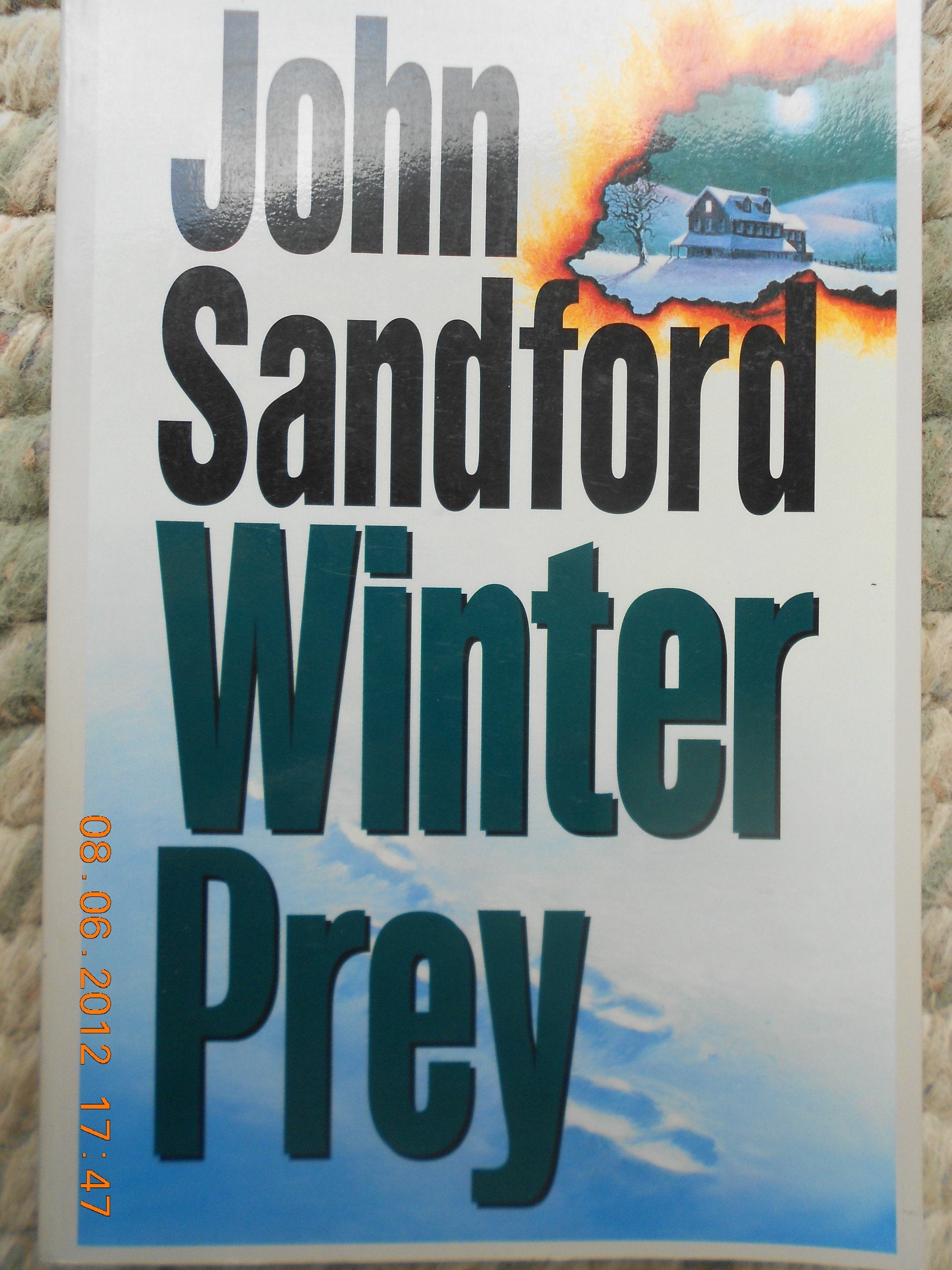 Winter Prey (Thorndike Press Large Print Paperback Series),Used