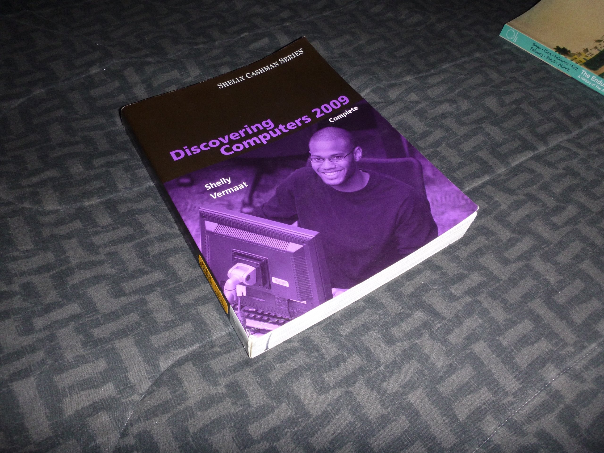 Discovering Computers 2009: Complete (Available Titles Skills Assessment Manager (SAM) Office 2007),New