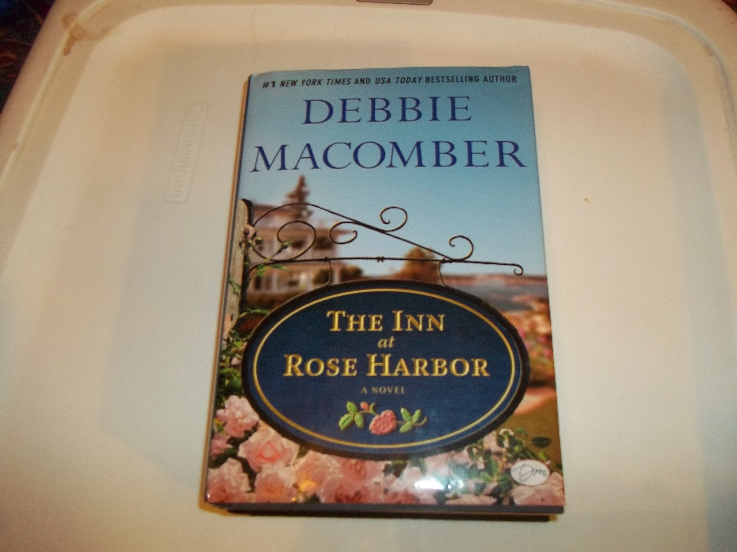 The Inn At Rose Harbor (Large Print Edition),Used