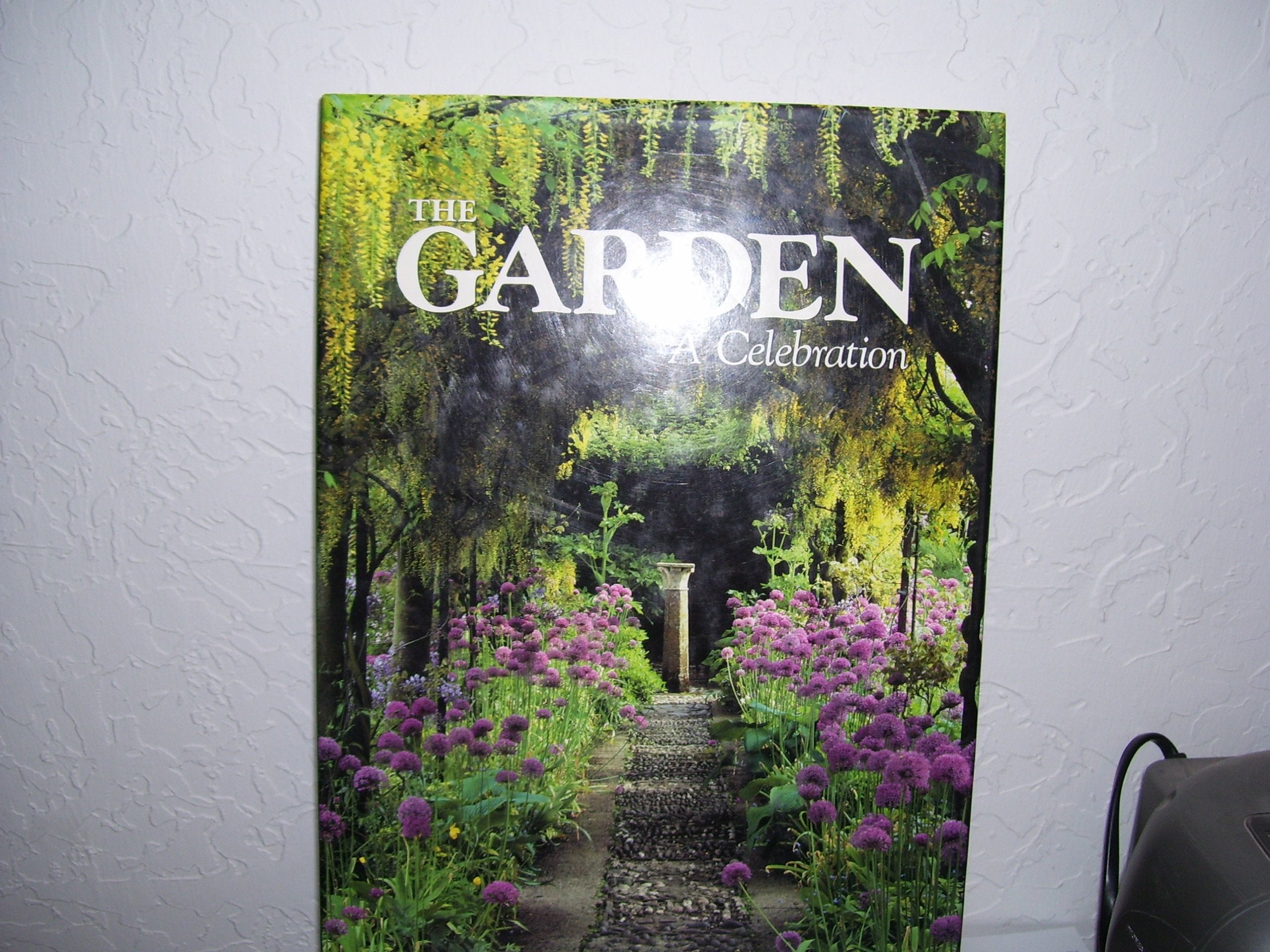 The Garden: A Celebration,Used