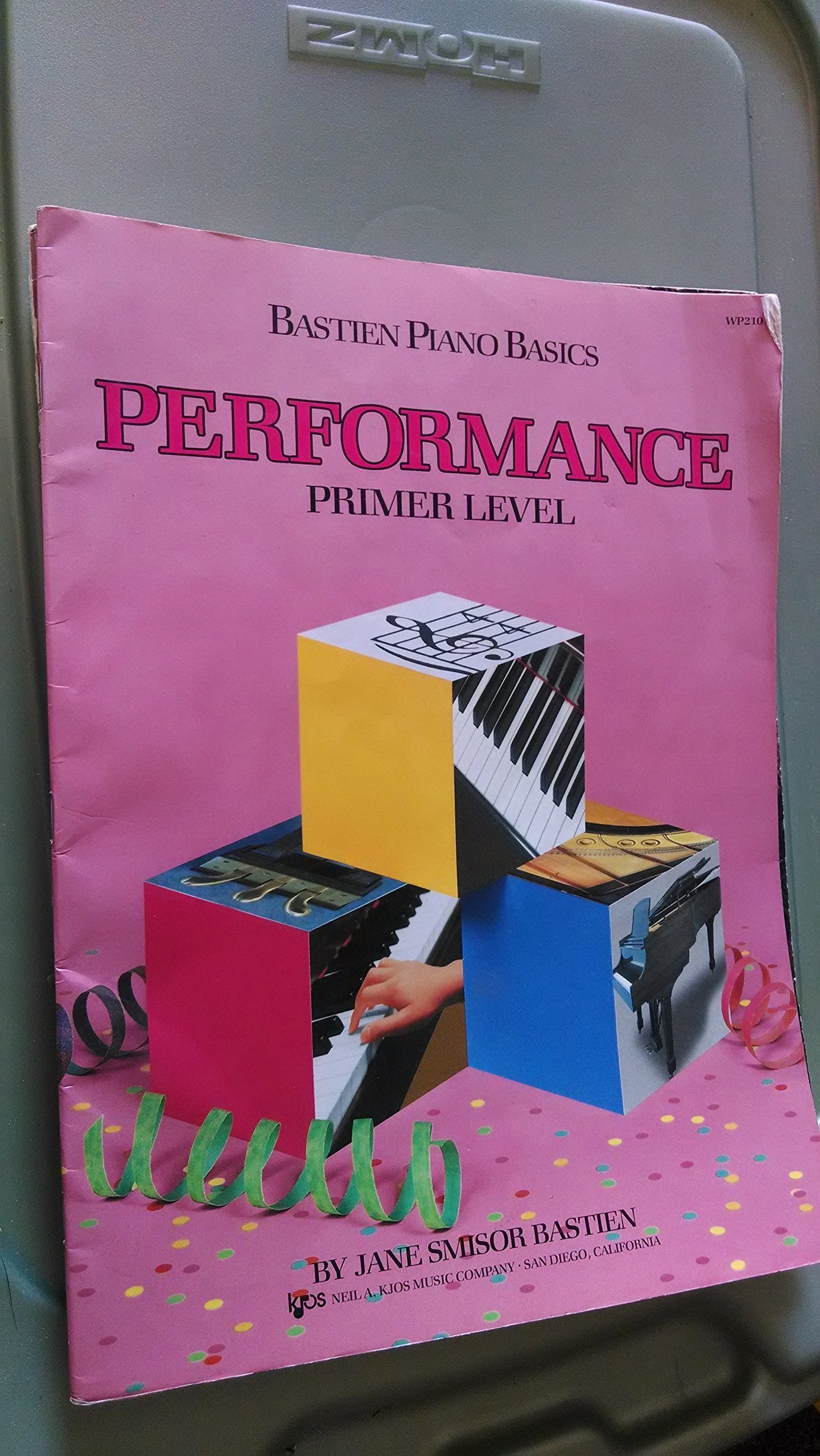 WP210 Bastien Piano Basics Performance Primer Level (Primer Level/Bastien Piano Basics Wp210),New