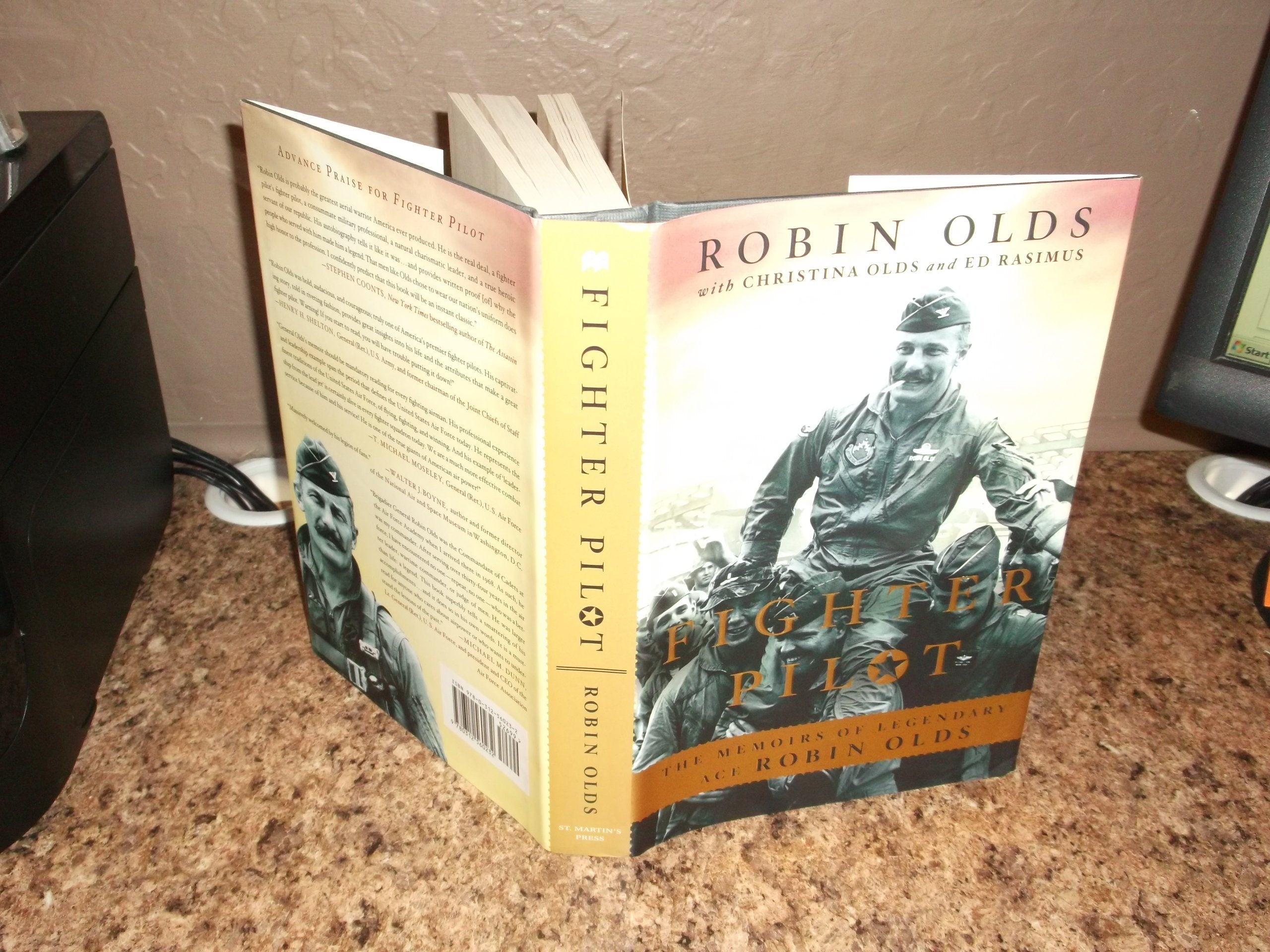 Fighter Pilot: The Memoirs of Legendary Ace Robin Olds,Used