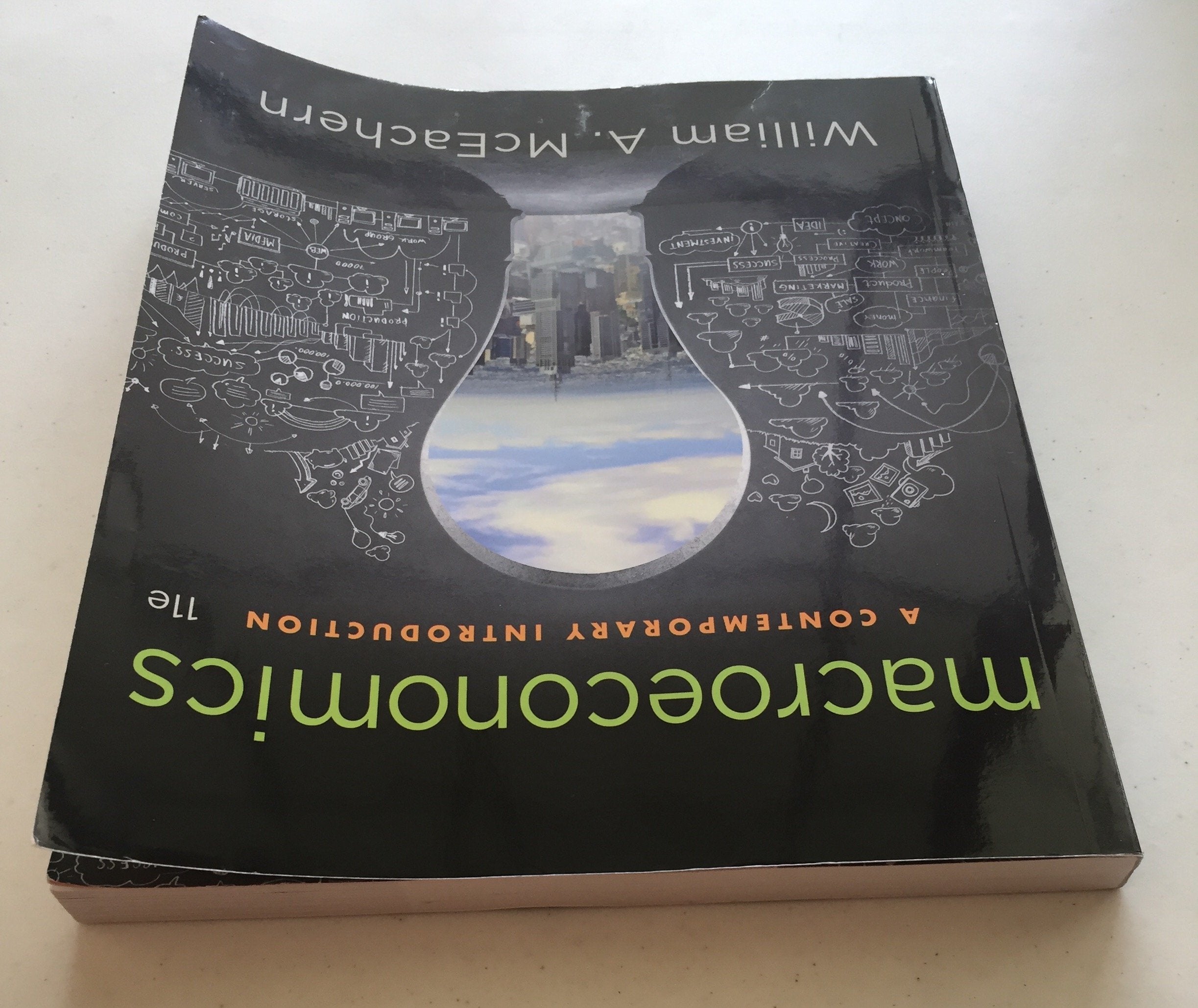 Macroeconomics: A Contemporary Introduction,Used