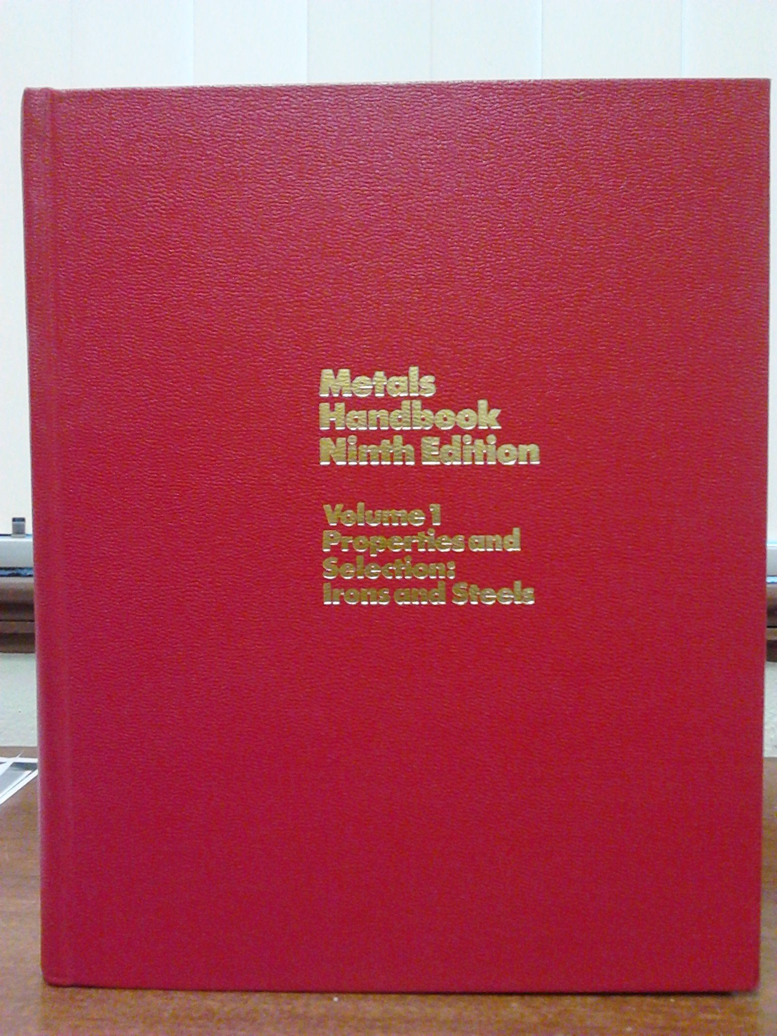 Metals Handbook, Vol. 1: Properties And Selection Irons And Steels, 9Th Edition,Used