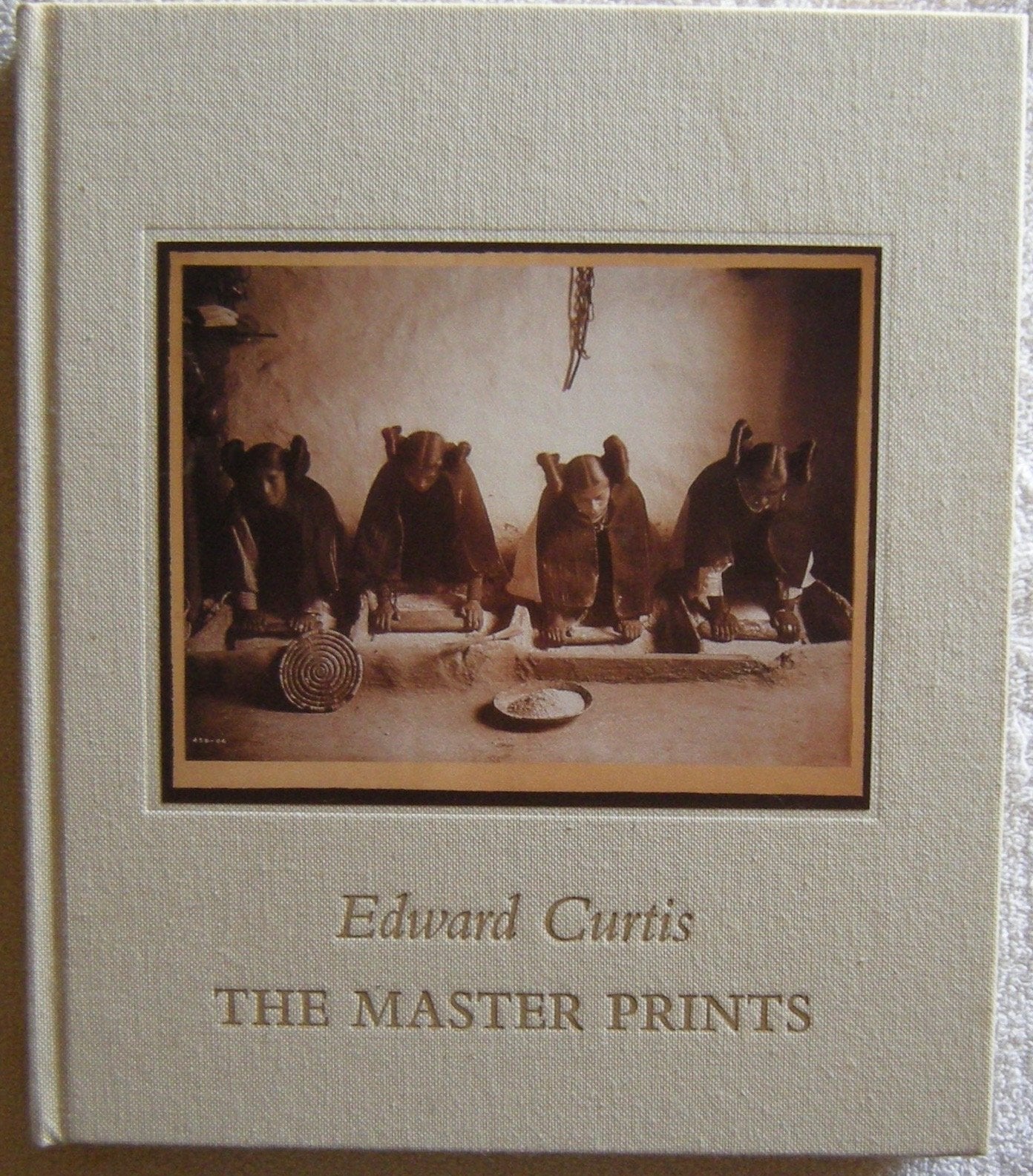 Sheila Metzner: Form and Fashion,Used