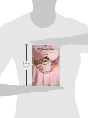 A Gracious Space: Winter: Daily reflections to sustain your homeschooling commitment,Used