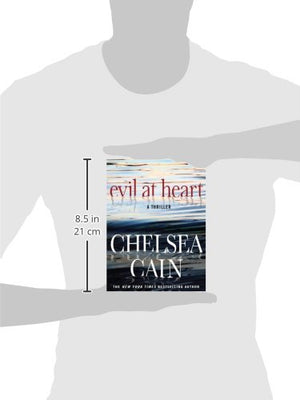 Evil at Heart (Thorndike Large Print Crime Scene),Used