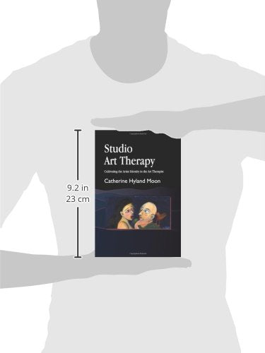 Studio Art Therapy: Cultivating the Artist Identity in the Art Therapist (Arts Therapies),Used