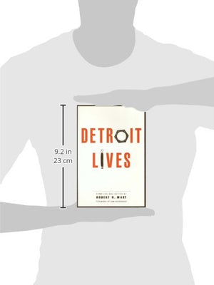 Detroit Lives (Conflicts in Urban and Regional Development),Used