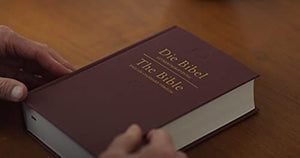 ESV German/English Parallel Bible (Luther/ESV, Dark Red)-New