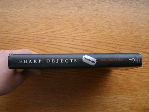 Sharp Objects: A Novel,New