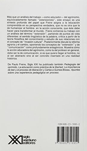 Extensin o comunicacin?: La concientizacin en el medio rural (Spanish Edition),Used