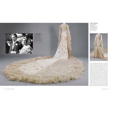 The Wedding Dress: 300 Years of Bridal Fashions,Used