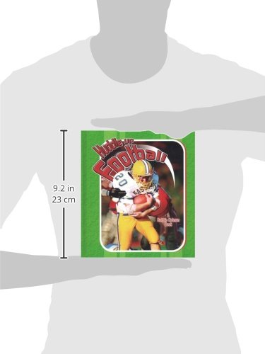 Huddle Up Football (Sports Starters, 2),Used