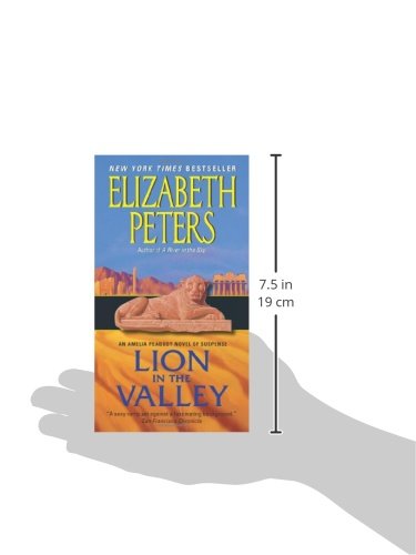 Lion in the Valley: An Amelia Peabody Novel of Suspense (Amelia Peabody Series, 4),Used