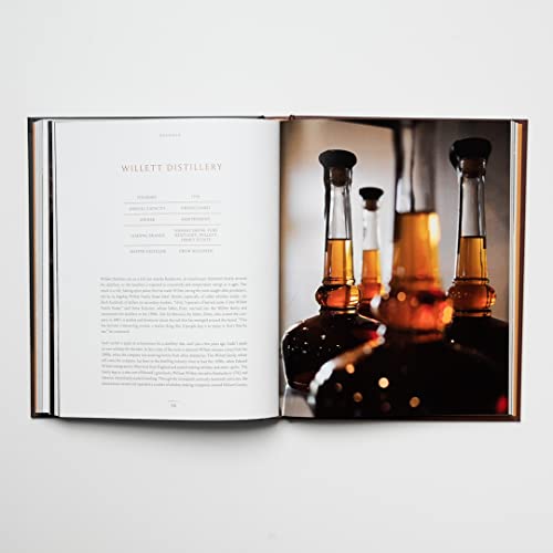 Bourbon [Boxed Book & Ephemera Set]: The Story of Kentucky Whiskey,Used