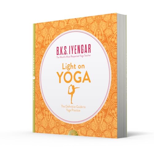 Light on Yoga: The Definitive Guide to Yoga Practice,Used