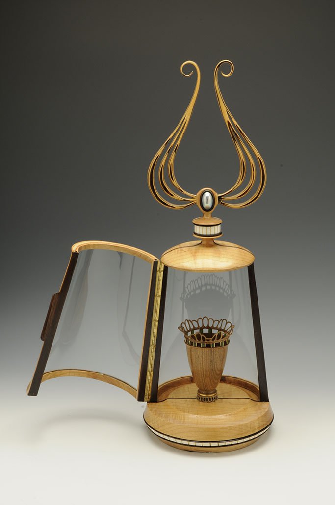 The Cutting Edge: The Lipton Collection and Contemporary Wood Art,Used