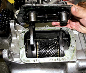 How to Rebuild & Modify HP Manual Trans (Workbench Series),Used