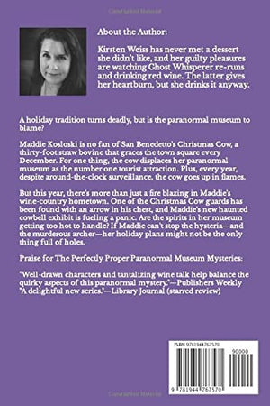 Deja Moo: A Perfectly Proper Cozy Mystery (A Perfectly Proper Paranormal Museum Mystery),Used