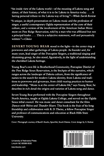 Standing In The Light: A Lakota Way Of Seeing (American Indian Lives),New