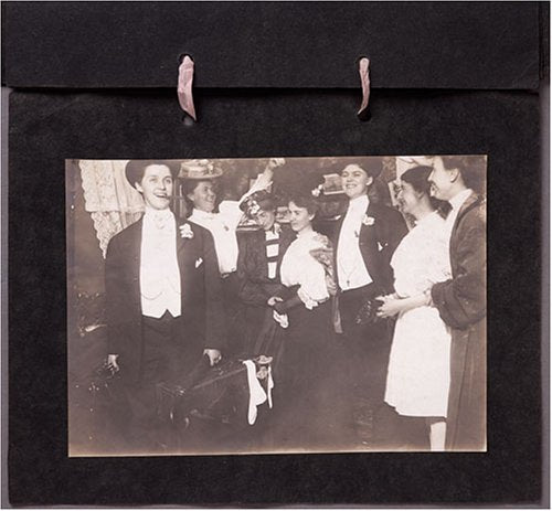 Snapshot Chronicles: Inventing the American Photo Album,Used