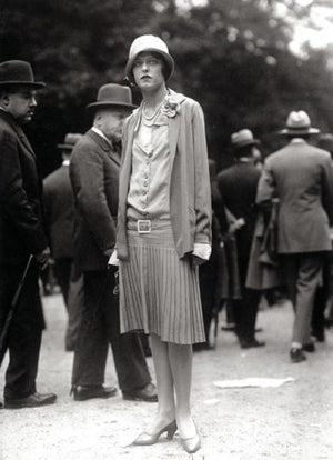 Chronicle Books Elegance: The Seeberger Brothers & Birth of Fashion Photography