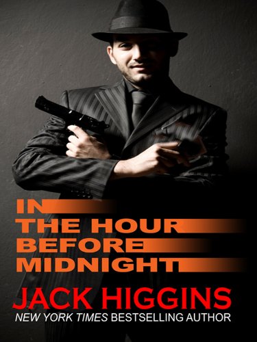 In the Hour Before Midnight (Thorndike Press Large Print Famous Authors Series),New