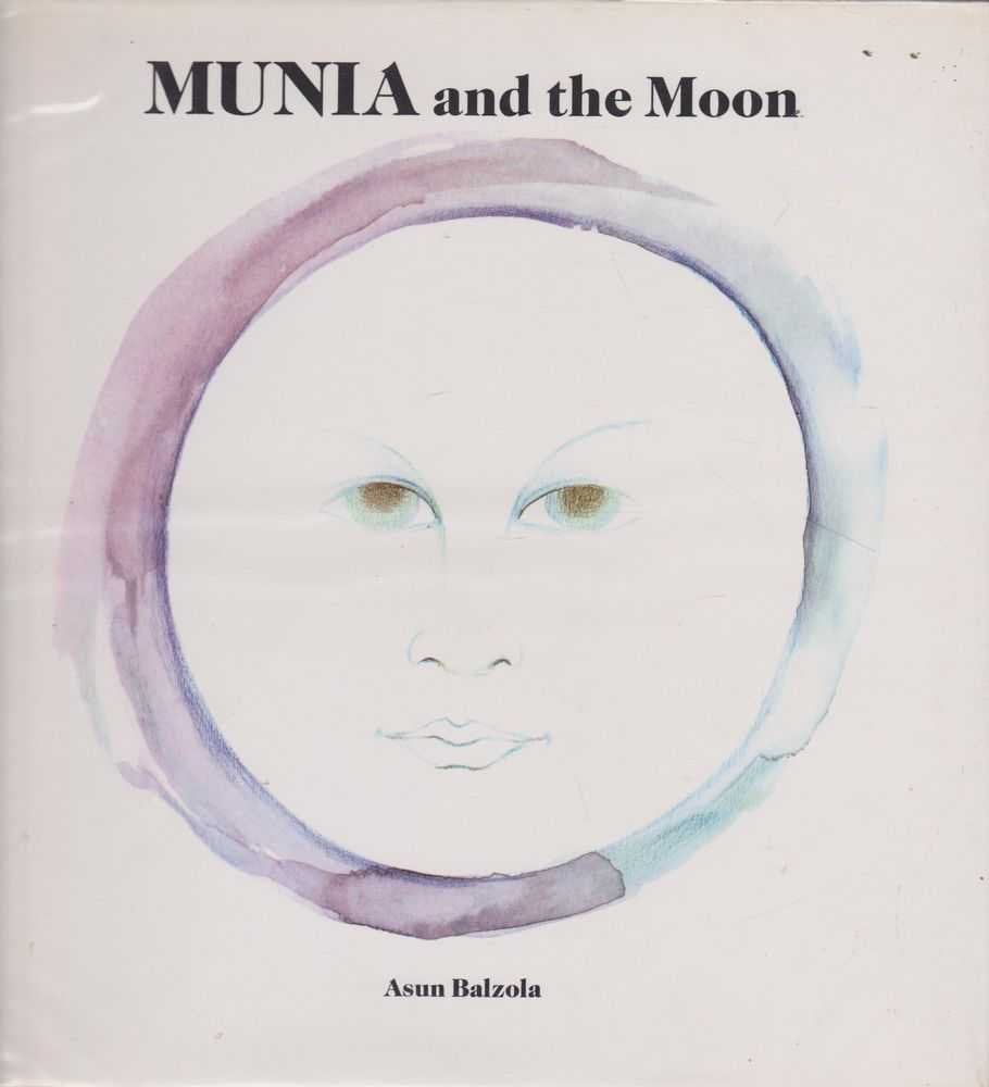 Munia and the Moon (Cambridge Books for Children),Used