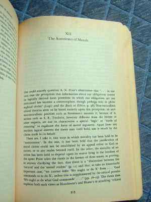 The Claim Of Reason: Wittgenstein, Skepticism, Morality, And Tragedy (Oxford University Press),Used