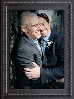 The Gay Couple's Guide to Wedding Planning: Everything Gay Men Need to Know to Create a Fun, Romantic, and Memorable Ceremony,Used