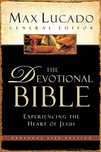 The Devotional Bible: Experiencing The Heart Of Jesus (New Century Version)