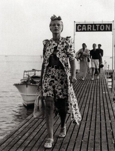 Chronicle Books Elegance: The Seeberger Brothers & Birth of Fashion Photography