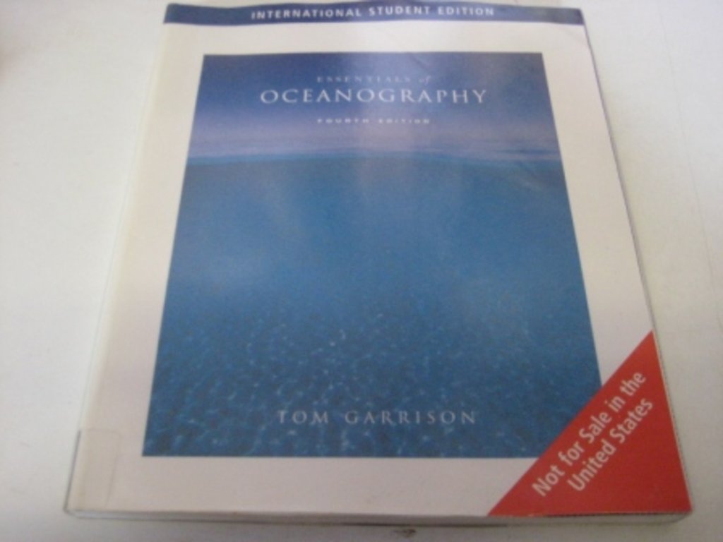 Essentials of Oceanography (with 1pass for OceanographyNOW ),Used