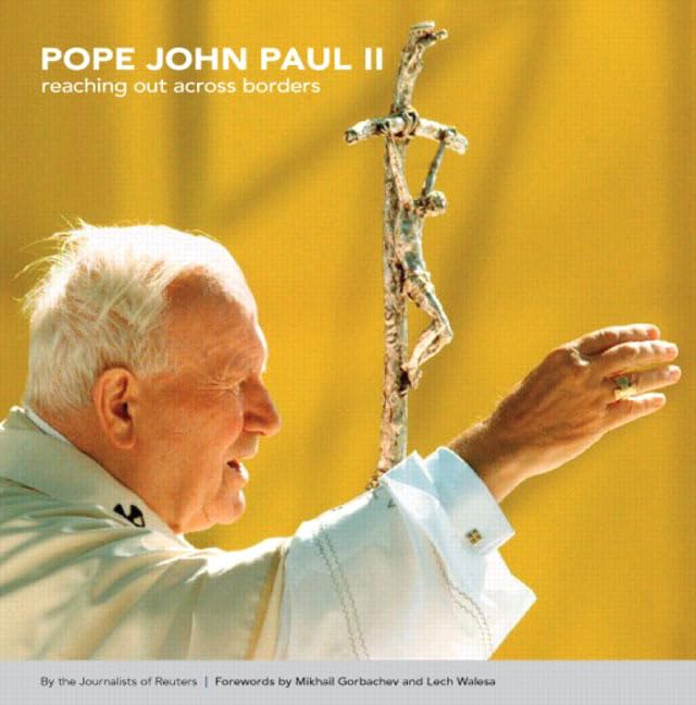 Pope John Paul II: Reaching Out Across Borders (Reuters Prentice Hall Series on World Issues),Used