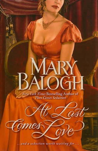 At Last Comes Love (Thorndike Press Large Print Basic),Used
