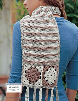 Big Book Of Weekend Crochet Projects: 40 Stylish Projects From Sweaters And Scarves To Blankets (Companionhouse Books)