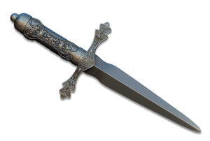 Lauren Roberts Powerless: PaedynS Dagger Pen (The Powerless Trilogy)