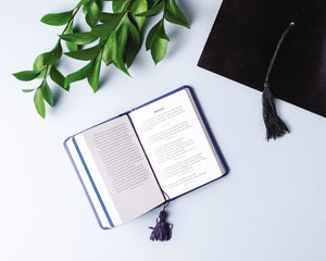 God's Promises for Graduates: Class of 2022  Navy NKJV: New King James Version,Used